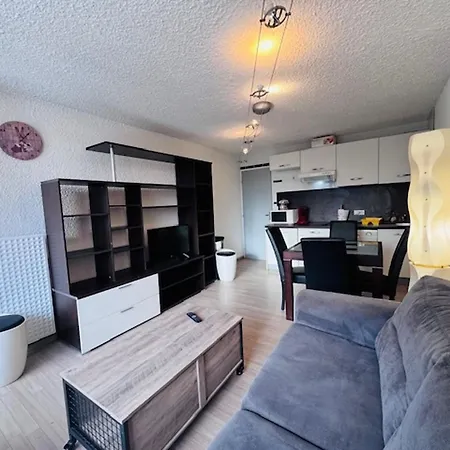 アパート Lumineux Aux 2 Alpes, Balcon Sud, Parking - Fr-1-546-64 レ・デュー・アルプ